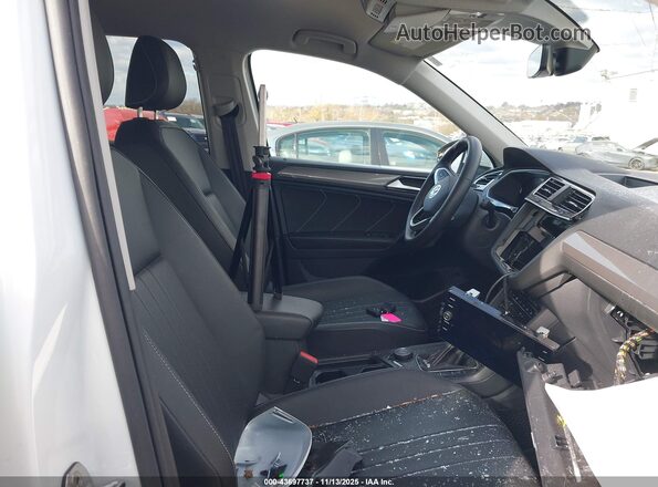 3VV2B7AX9RM040614 2024 VOLKSWAGEN TIGUAN White Vista interior delantera