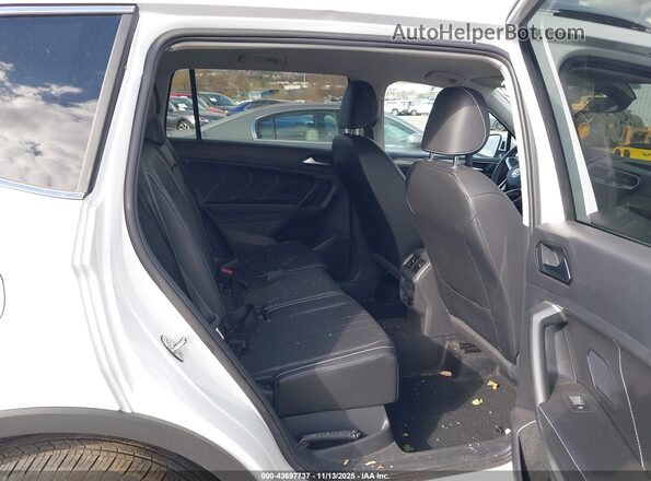 3VV2B7AX9RM040614 2024 VOLKSWAGEN TIGUAN White Vista de la etiqueta del VIN