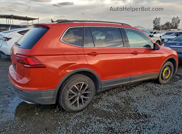 3VV3B7AX1JM062373 2018 VOLKSWAGEN TIGUAN Red 