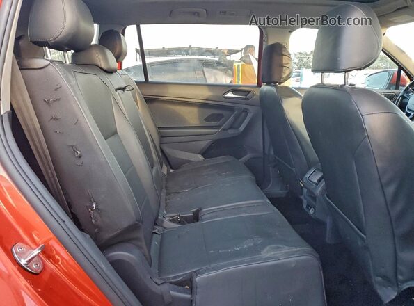 3VV3B7AX1JM062373 2018 VOLKSWAGEN TIGUAN Red 