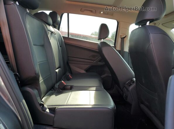 3VV3B7AX2LM123121 2020 VOLKSWAGEN TIGUAN Серый Вид задней части салона