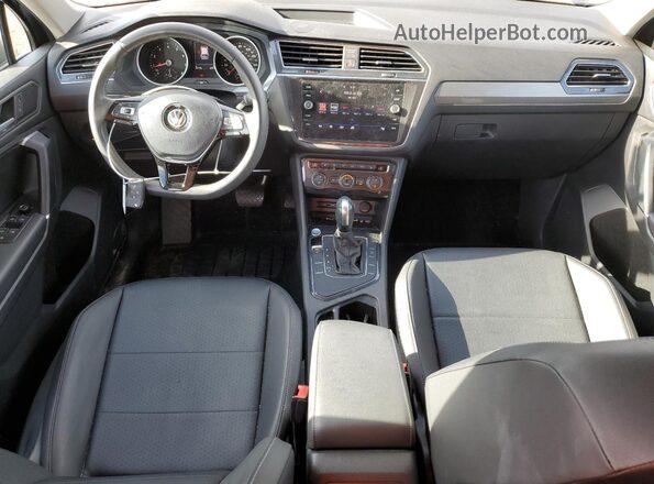 3VV3B7AX2LM123121 2020 VOLKSWAGEN TIGUAN Серый Вид панели приборов