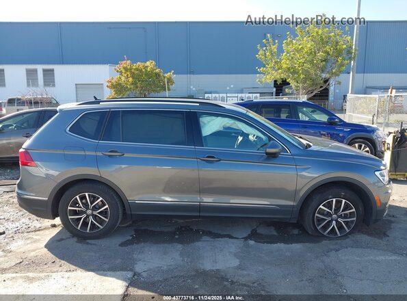 3VV3B7AX2MM140034 2021 VOLKSWAGEN TIGUAN Gray Սալոնի հետևի տեսք