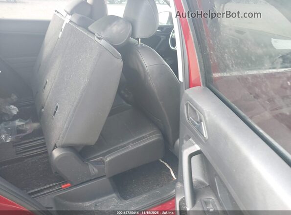 3VV3B7AX4LM064749 2020 VOLKSWAGEN TIGUAN Red VIN sticker view