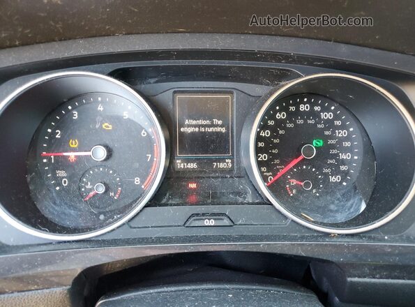 3VV3B7AX5JM040974 2018 VOLKSWAGEN TIGUAN Red Widok zestawu wskaźników