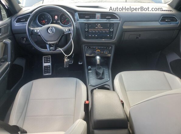 3VV3B7AX5LM147672 2020 VOLKSWAGEN TIGUAN Gray წინა პანელის ხედი