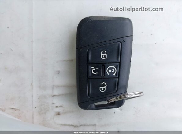 3VV3B7AX8RM042956 2024 VOLKSWAGEN TIGUAN Белый Вид панели приборов