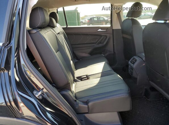 3VV3B7AX8RM186314 2024 VOLKSWAGEN TIGUAN Black Rear interior view