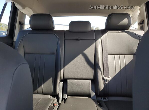3VV3B7AX8RM186314 2024 VOLKSWAGEN TIGUAN Black Rear seats view