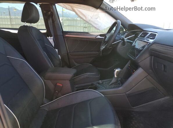 3VV4B7AX2NM139150 2022 VOLKSWAGEN TIGUAN Серый Вид салона спереди