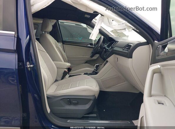 3VV4B7AX2RM058347 2024 VOLKSWAGEN TIGUAN Синий Вид салона спереди