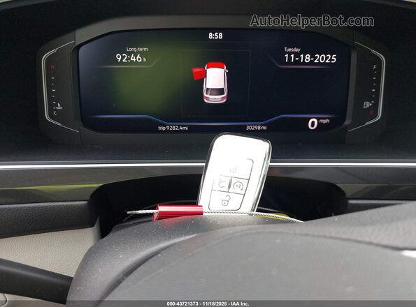 3VV4B7AX2RM058347 2024 VOLKSWAGEN TIGUAN Синий Вид панели приборов
