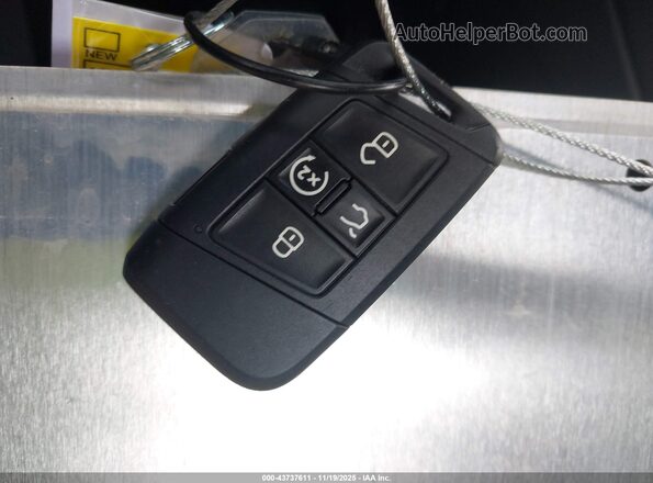 3VV5B7AX1RM227956 2024 VOLKSWAGEN TIGUAN Black წინა პანელის ხედი