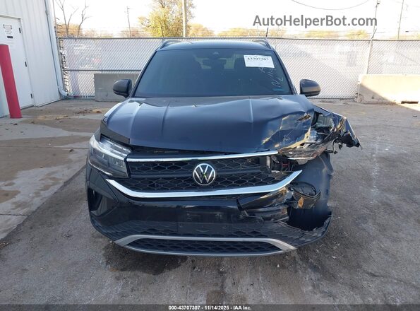3VV5X7B20RM006899 2024 VOLKSWAGEN TAOS Black ხელსაწყოთა პანელის ხედი
