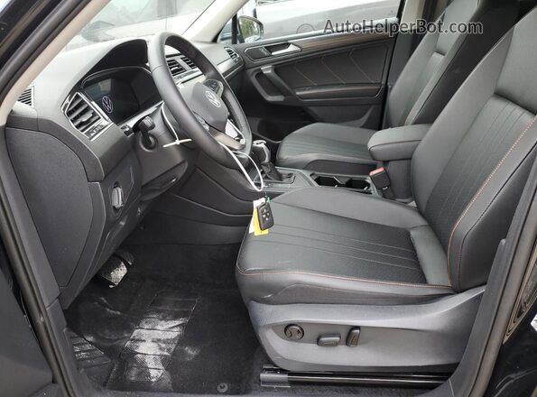 3VV6B7AX6RM230940 2024 VOLKSWAGEN TIGUAN Черный Вид салона спереди