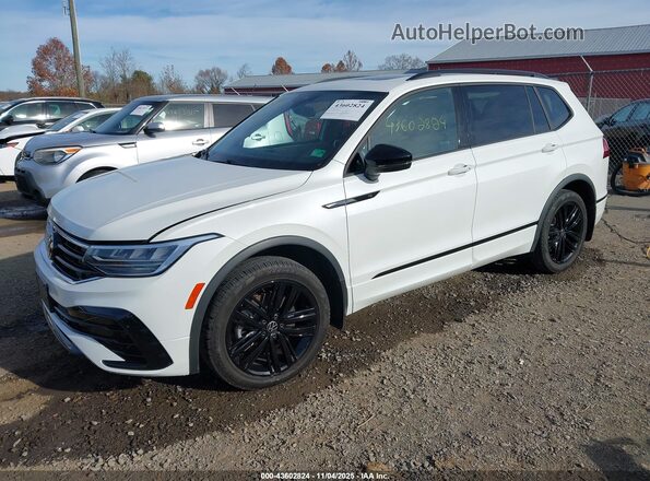 3VV8B7AX0NM066071 2022 VOLKSWAGEN TIGUAN White წინა მარცხენა ხედი სამი მეოთხედიდან