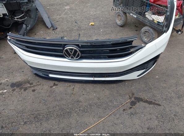 3VV8B7AX2RM133002 2024 VOLKSWAGEN TIGUAN White Dashboard view