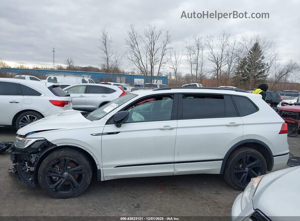 3VV8B7AX2RM133002 2024 VOLKSWAGEN TIGUAN White 360 interior view