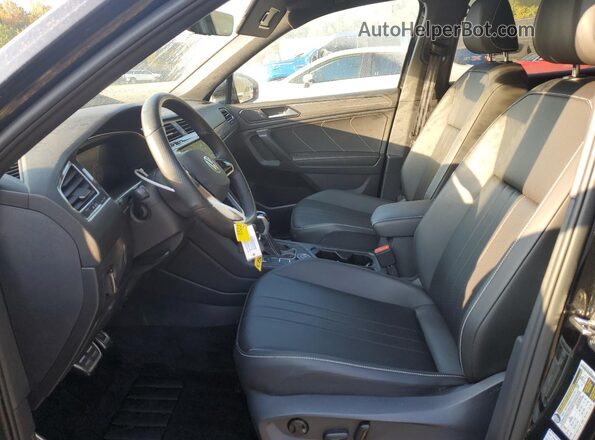 3VV8B7AX3RM003519 2024 VOLKSWAGEN TIGUAN Black წინა სალონის ხედი