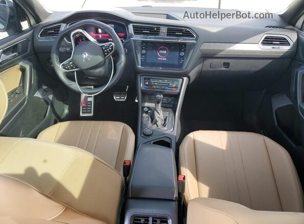 3VV8B7AX8NM007396 2022 VOLKSWAGEN TIGUAN White Dashboard view