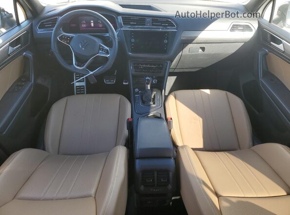 3VVCB7AX3NM009342 2022 VOLKSWAGEN TIGUAN White Widok deski rozdzielczej