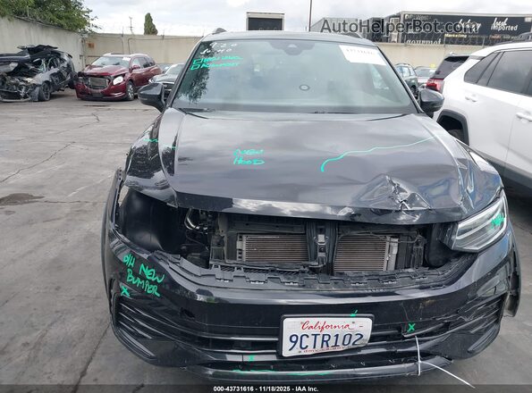 3VVCB7AX6NM127675 2022 VOLKSWAGEN TIGUAN Черный Вид задней части салона