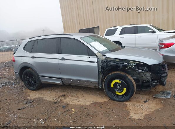 3VVCB7AX7NM036253 2022 VOLKSWAGEN TIGUAN Silver Սալոնի հետևի տեսք