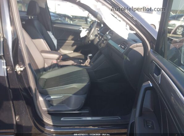 3VVCB7AX7NM149894 2022 VOLKSWAGEN TIGUAN Black Widok wnętrza z przodu