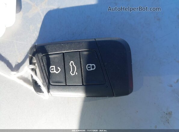 3VVCX7B22PM373730 2023 VOLKSWAGEN TAOS Черный Вид панели приборов