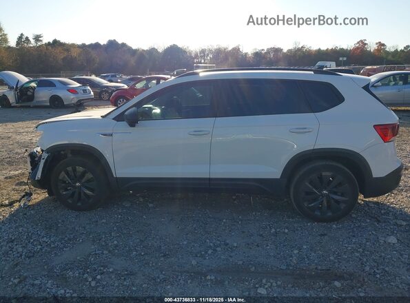3VVCX7B28NM066141 2022 VOLKSWAGEN TAOS Белый Панорамный вид салона 360°