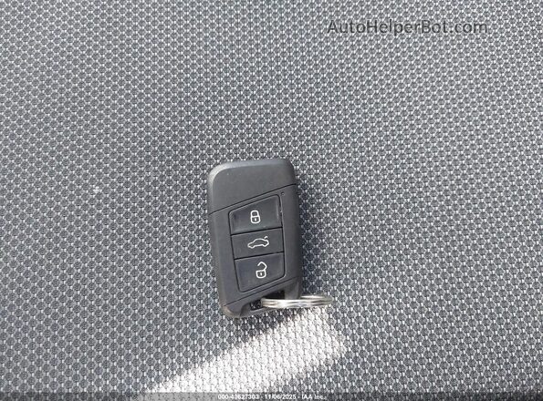 3VVDX7B26NM050511 2022 VOLKSWAGEN TAOS White Vista del salpicadero