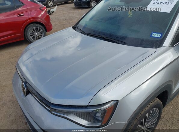 3VVEC7B28SM007932 2025 VOLKSWAGEN TAOS Gray Դիմացի տեսք