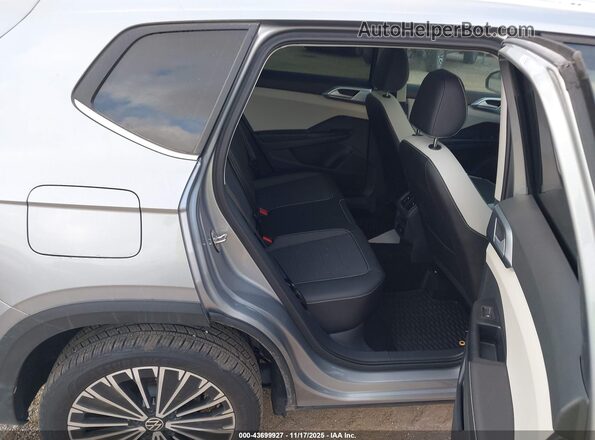 3VVEC7B28SM007932 2025 VOLKSWAGEN TAOS Gray VIN կոդի պիտակի տեսք