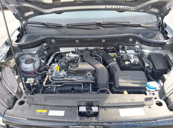 3VVEC7B28SM007932 2025 VOLKSWAGEN TAOS Gray Հետևի տեսք