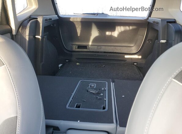 3VVEX7B20PM372519 2023 VOLKSWAGEN TAOS White Vista de los asientos traseros