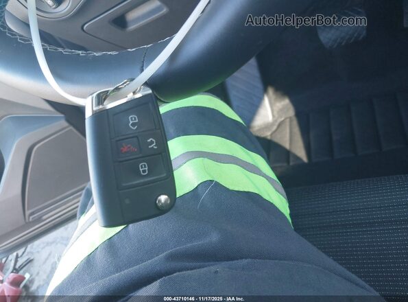 3VVFB7AX6RM151428 2024 VOLKSWAGEN TIGUAN Серебряный Вид панели приборов