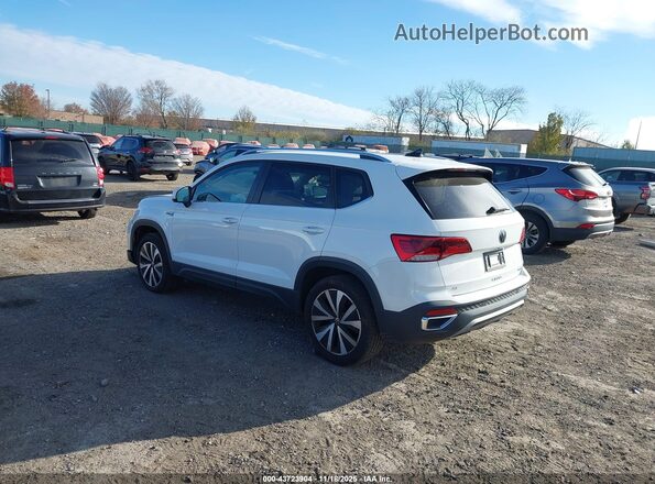 3VVLX7B20NM033621 2022 VOLKSWAGEN TAOS White 