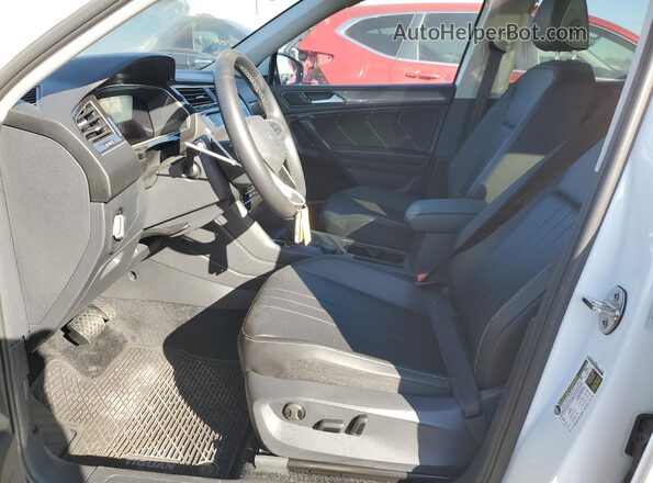 3VVMB7AX3RM144184 2024 VOLKSWAGEN TIGUAN Белый Вид салона спереди