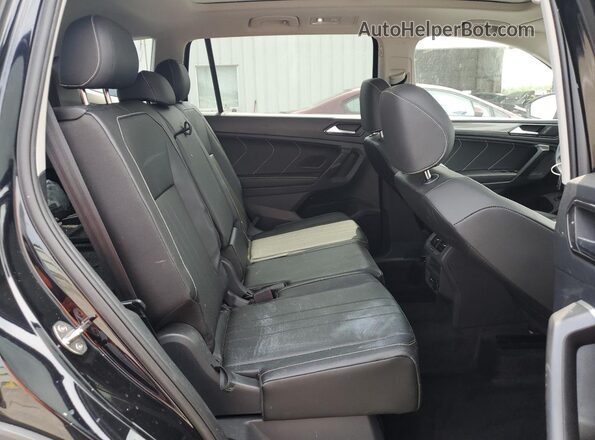 3VVNB7AX0RM077211 2024 VOLKSWAGEN TIGUAN Black Rear interior view