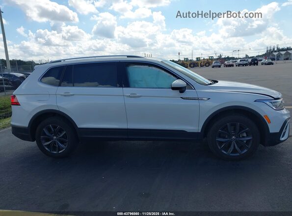 3VVNB7AX3PM126124 2023 VOLKSWAGEN TIGUAN White Vista interior trasera