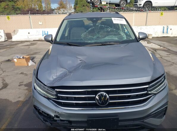 3VVRB7AX2RM048228 2024 VOLKSWAGEN TIGUAN Серебряный Вид спереди