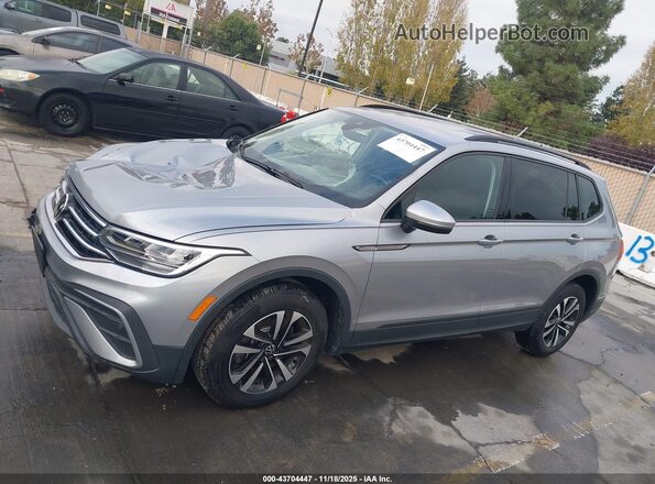 3VVRB7AX2RM048228 2024 VOLKSWAGEN TIGUAN Серебряный Вид задней части салона