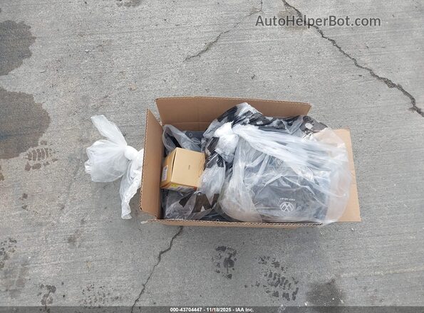 3VVRB7AX2RM048228 2024 VOLKSWAGEN TIGUAN Серебряный 