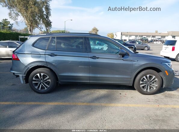 3VVRB7AX2RM206387 2024 VOLKSWAGEN TIGUAN Gray Rear interior view