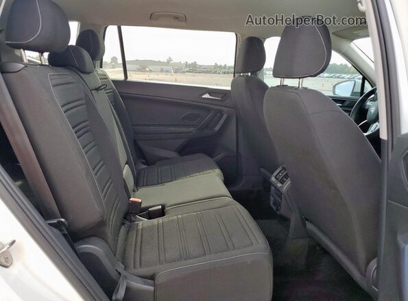 3VVRB7AX3PM078187 2023 VOLKSWAGEN TIGUAN White Widok wnętrza z tyłu