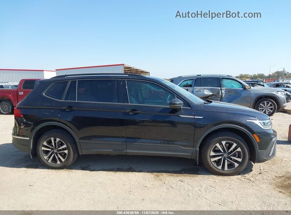 3VVRB7AX7RM205672 2024 VOLKSWAGEN TIGUAN Black Սալոնի հետևի տեսք