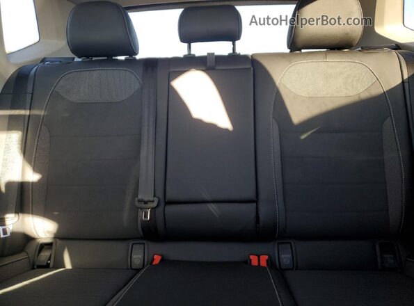 3VVUX7B23RM070950 2024 VOLKSWAGEN TAOS White უკანა სავარძლების ხედი