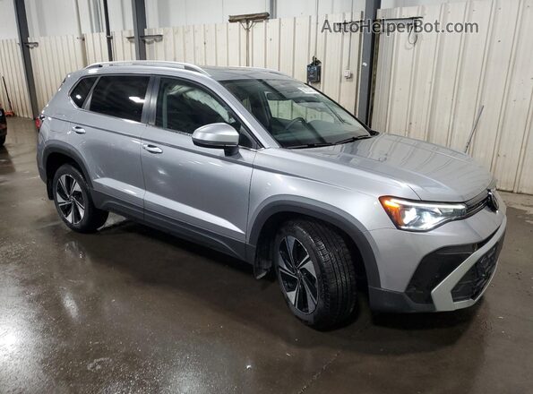 3VVVC7B28SM006036 2025 VOLKSWAGEN TAOS Gray წინა მარჯვენა