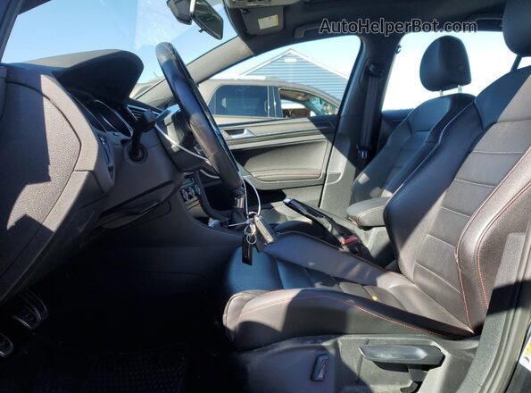 3VW547AU4JM263379 2018 VOLKSWAGEN GTI Charcoal Front interior view