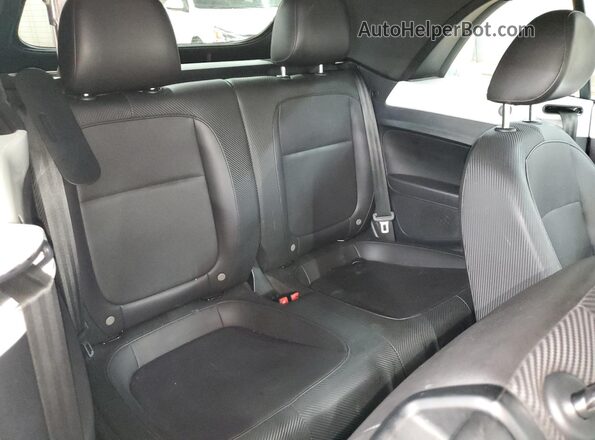 3VW5DAATXJM512806 2018 VOLKSWAGEN BEETLE White Rear seats view